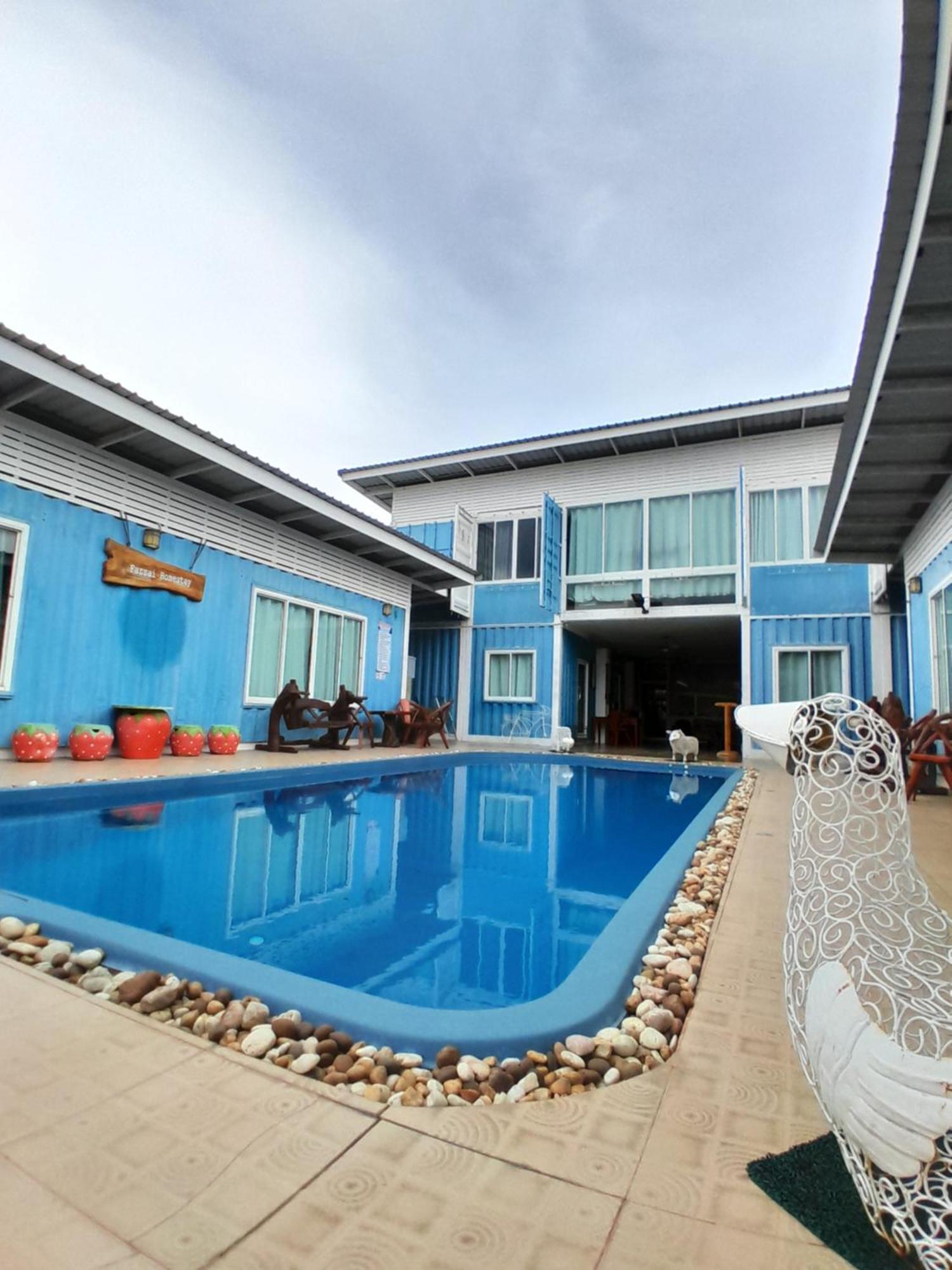 Farsai Homestay Lop Buri Екстериор снимка