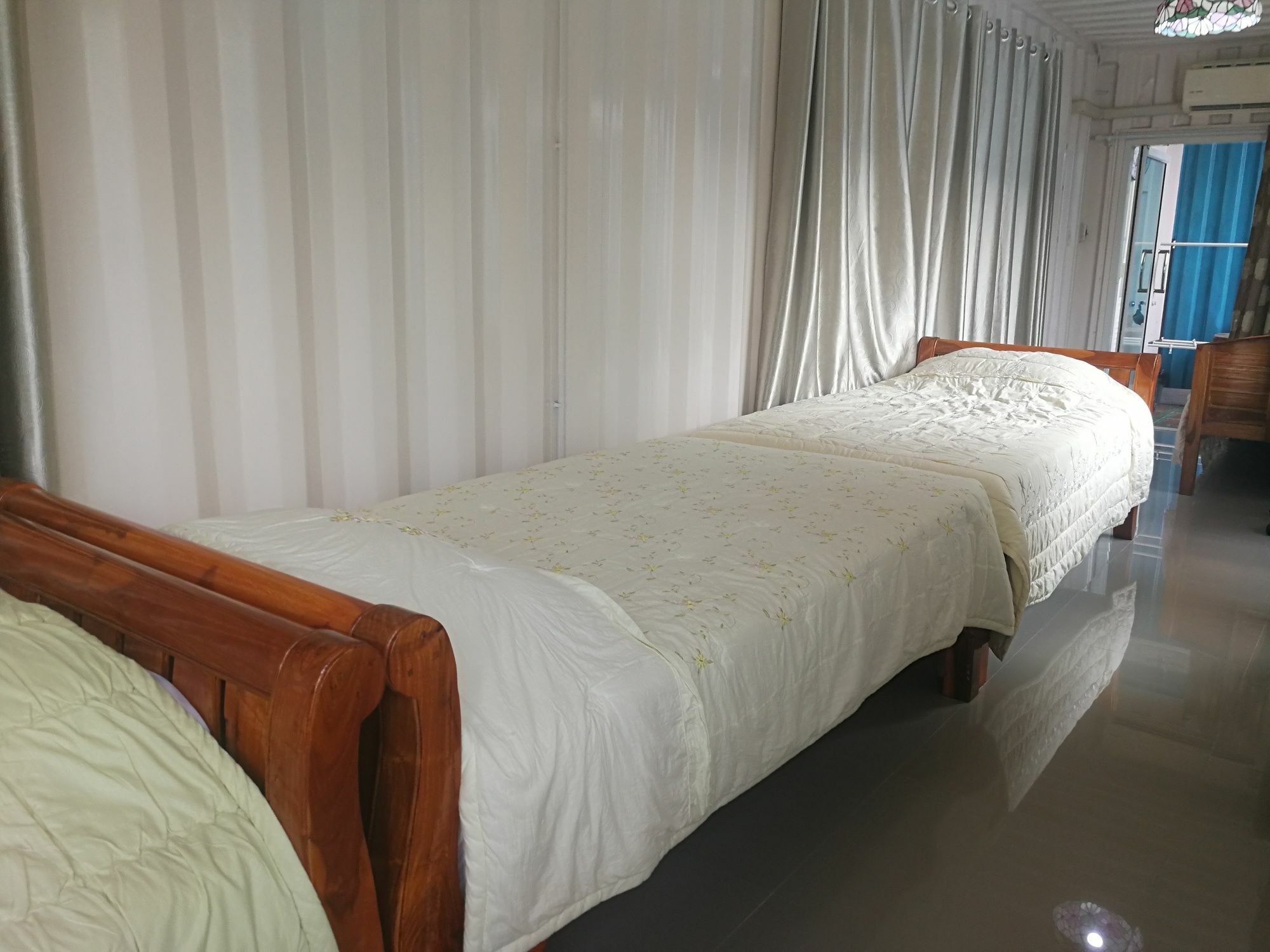 Farsai Homestay Lop Buri Екстериор снимка