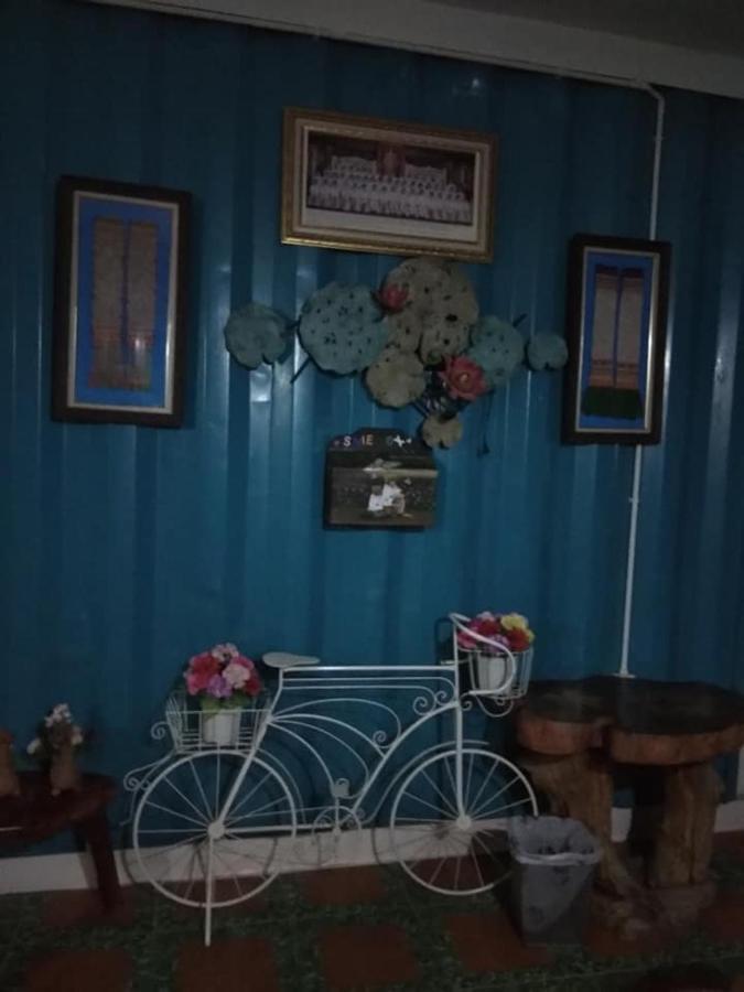 Farsai Homestay Lop Buri Екстериор снимка